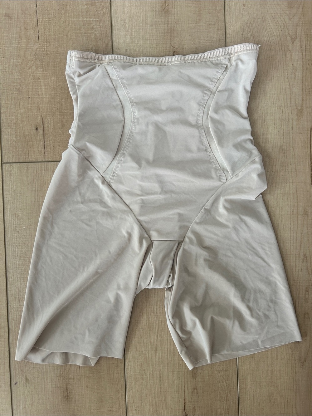 Maidenform High-Waist Beige Shaping Shorts